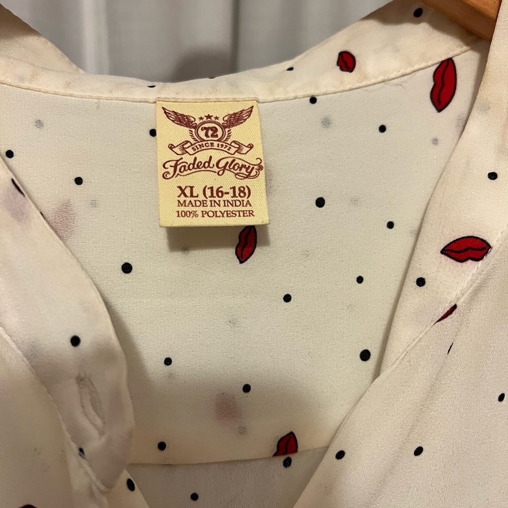 Blouse - Picture 2 of 3